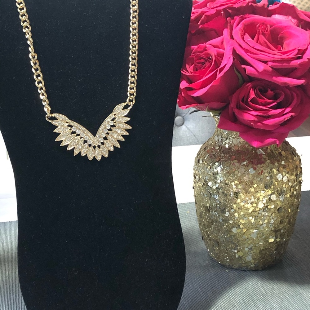 Gold & rhinestone necklace